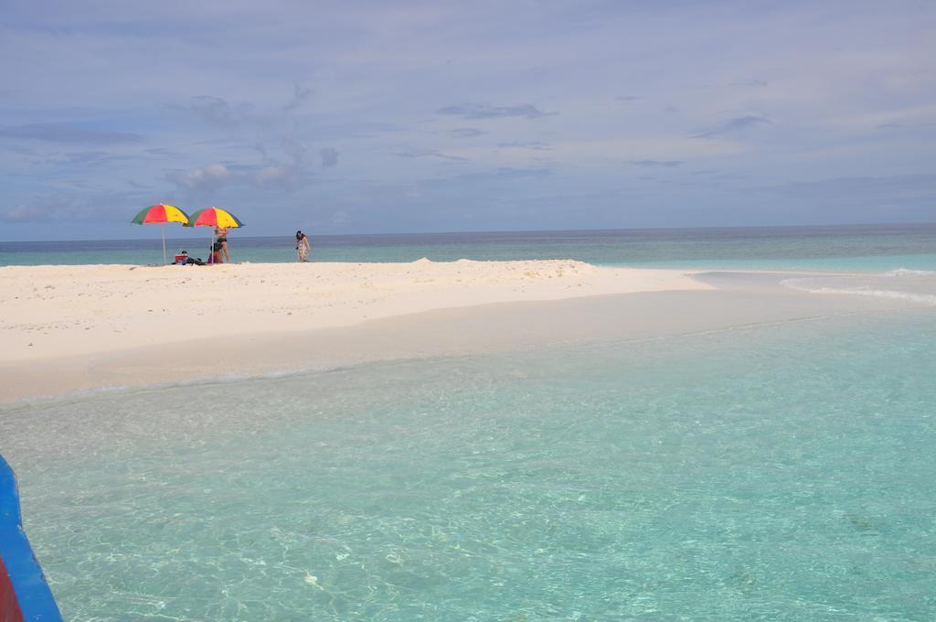 Arora Inn Maafushi Exterior photo