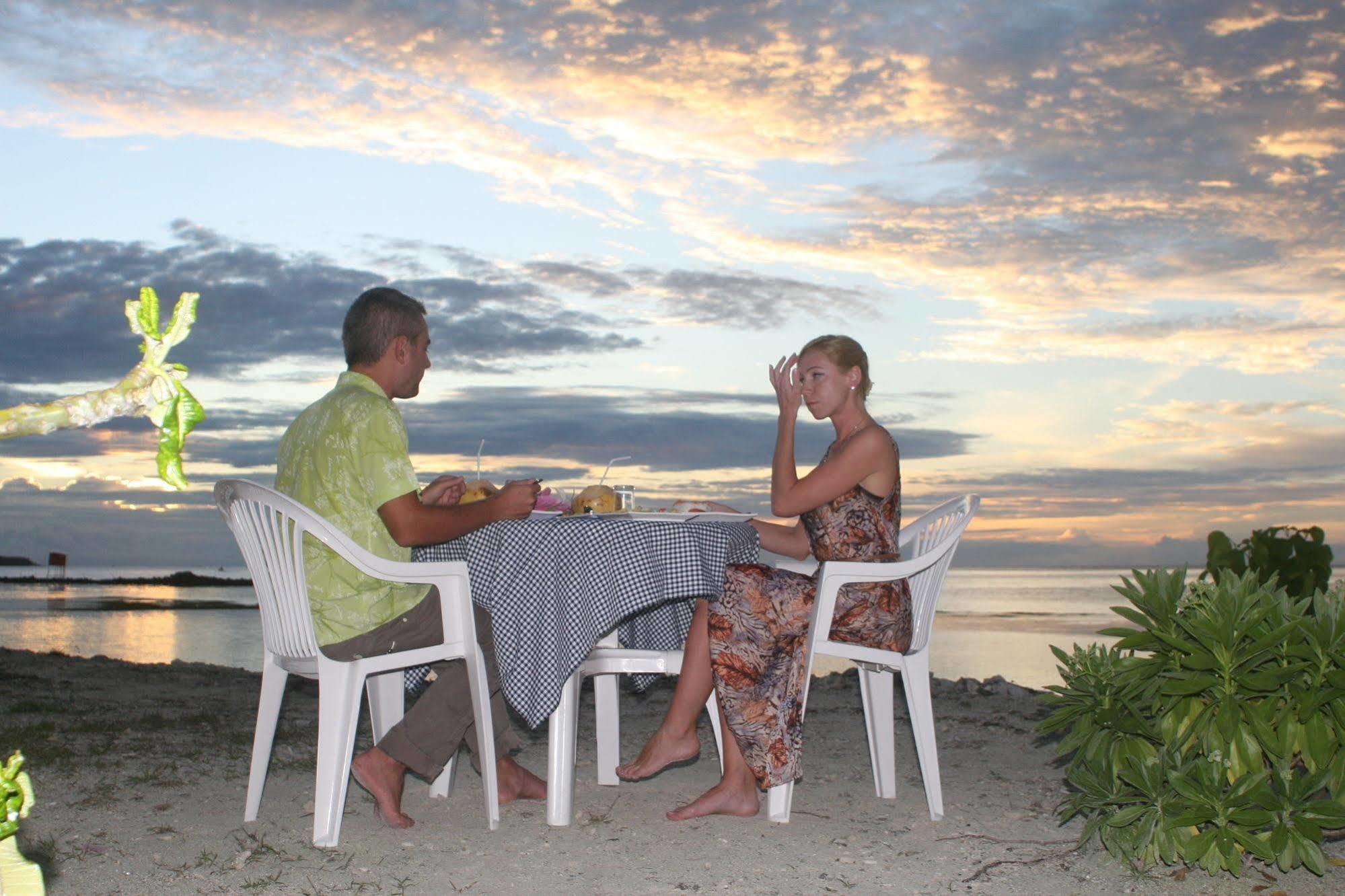 Arora Inn Maafushi Exterior photo